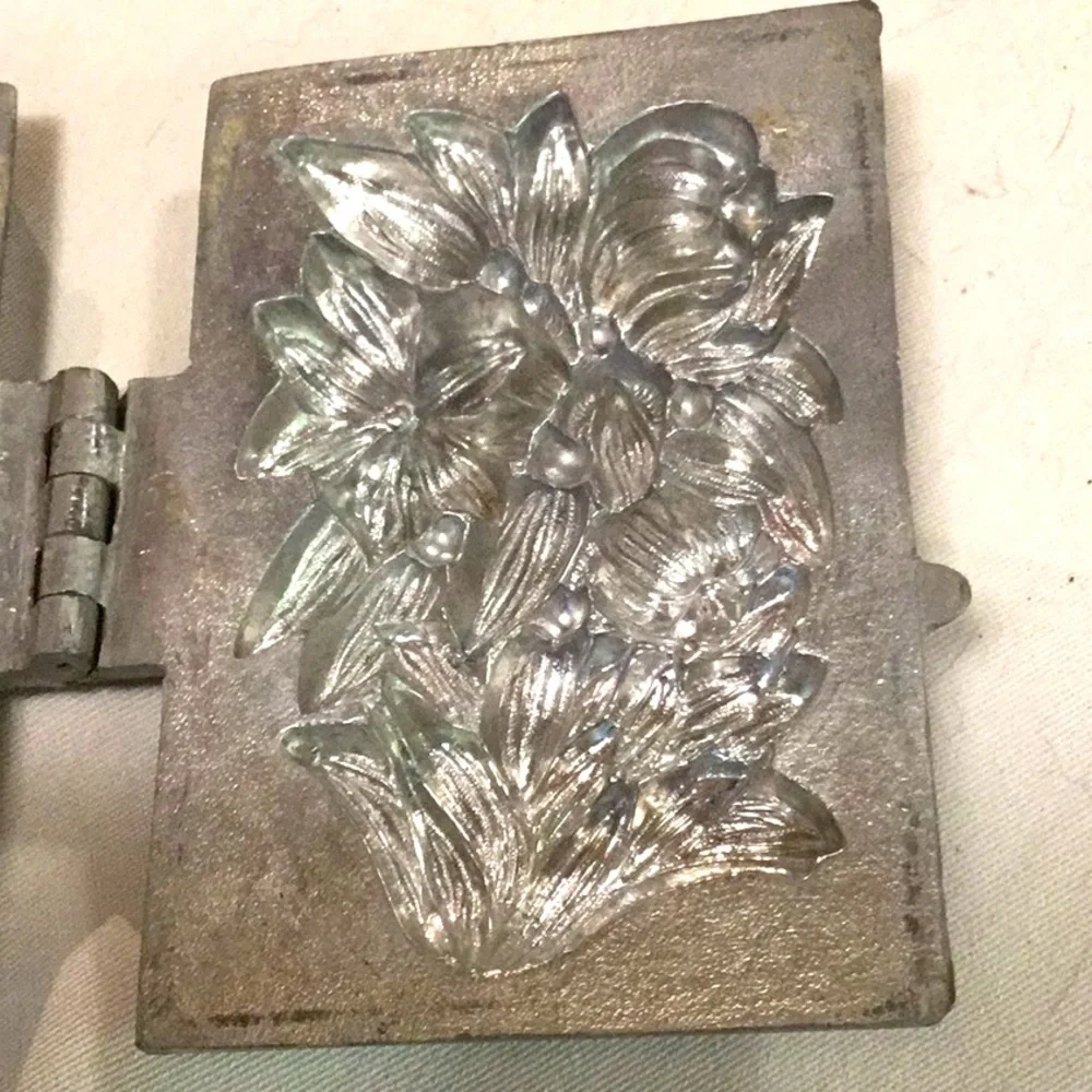 Antique Floral Metal Chocolate Mould #457 - Picture 1 of 5